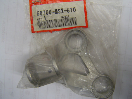 Platine gauche repose-pieds avant Honda CBR1000F 90/99