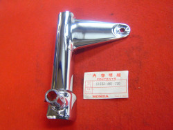 Support de phare chromé coté droit de CB750C/CB