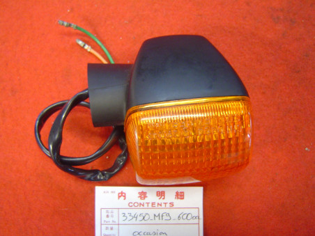 Clignotant avant gauche occasion Honda VT500ED 33450MF9600