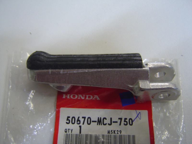 Repose-pied avant gauche Honda CBR900 2002-2003 | Réf. 50670MCJ750