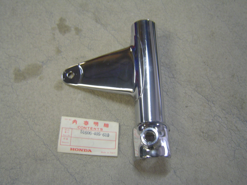 Support phare chromé gauche Honda CB750 K7 – Réf. 51606405610