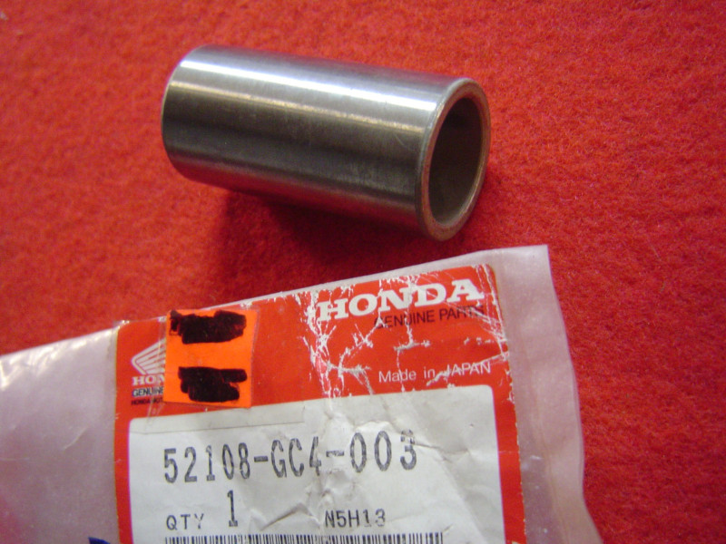 Bague Entretoise Bras Oscillant Honda CR60R CR80R – Réf. 52108GC4003