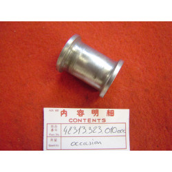 Entretoise droite roue AR occasion Honda CB500 CB550 - 42313323010OCC