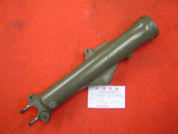 Fourreau de fourche gauche de CB250G modèle militaire pièce occasion très bon