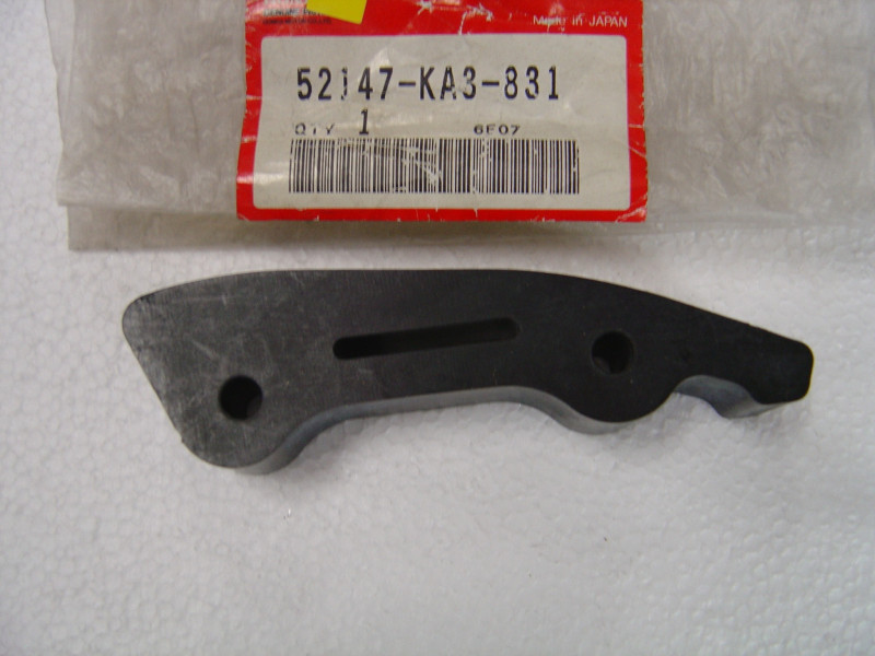 Patin guidage chaîne Honda CR125 CR250R 85 - Réf 52147KA3831
