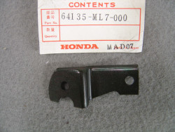 Patte de clignotant AV G de VFR750 86/87