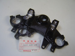 Té supérieur de fourche Honda VF750SF – Réf. 53230MB0950