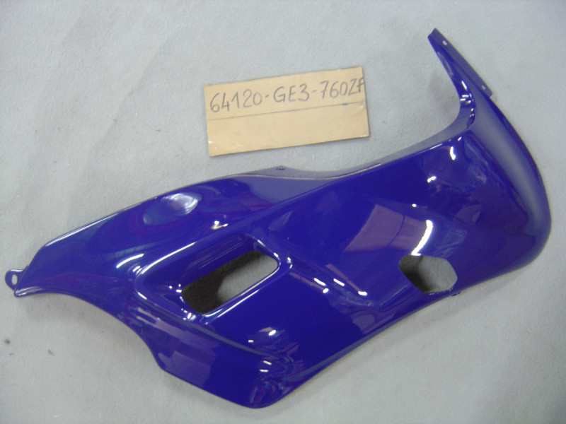 Carénage droit Honda NSR50 AK PB162 – Réf. 64120GE3760ZF