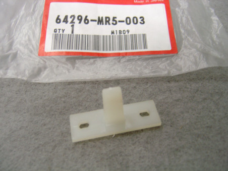 Clip Montage Carénage Honda ST1100 PC800 - 64296MR5003