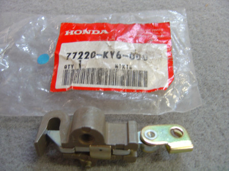 Crochet arrêt de selle Honda - Réf. 77220KY6000