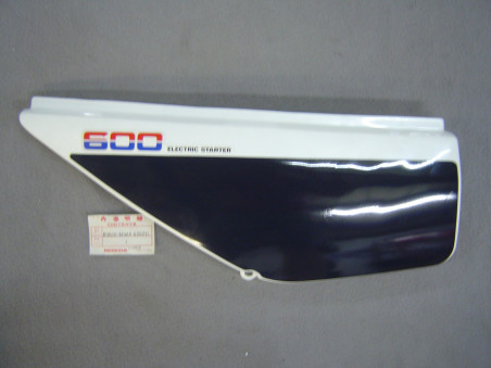 Cache latéral gauche Honda XL600RMG NH138 – Réf. 83600MM0620ZB