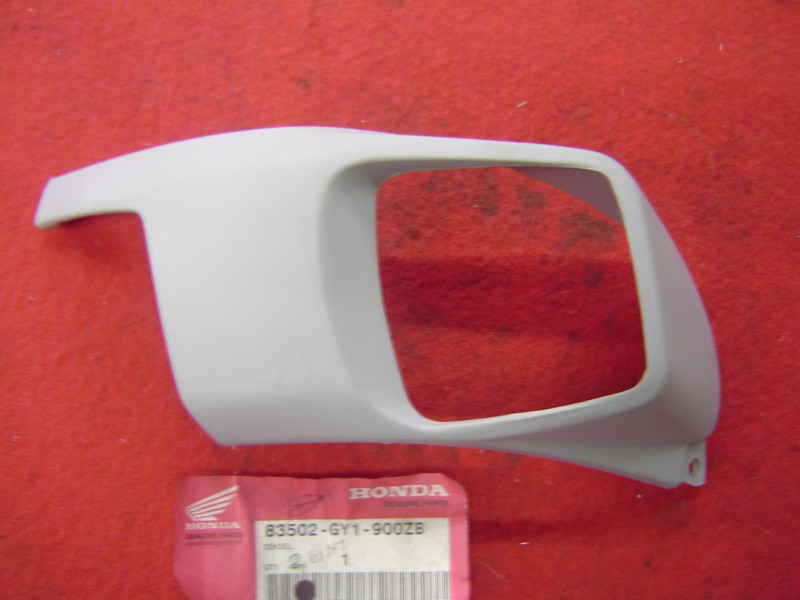 Entourage clignotant AR droit Honda SA50 Vision 88 NH-201