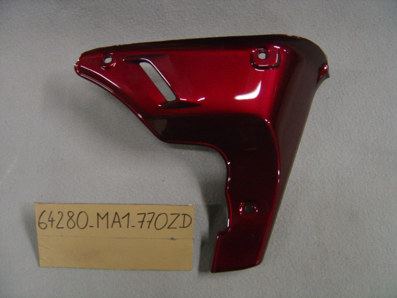 Garniture droite Honda GL650i 83 R114C-U – Réf. 64280MA1770ZD