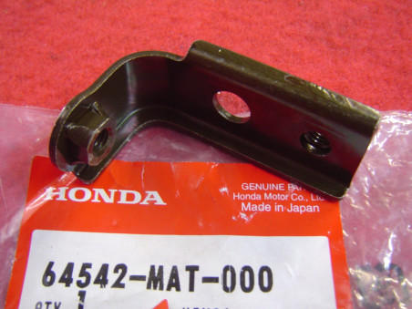 Support inférieur carénage Honda CBR1100XX 64542-MAT-000