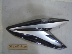 Carénage latéral gauche Honda CBF125M 2010 NH1 - 64202KWF640ZB