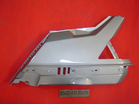 Cache latéral AR gauche Honda CH125 Spacy 1986 - Réf. 83600KJ9750ZA