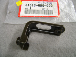 Support avant gauche dans montage de carénage VFR800F 98/00 HONDA 64513-MBG-000