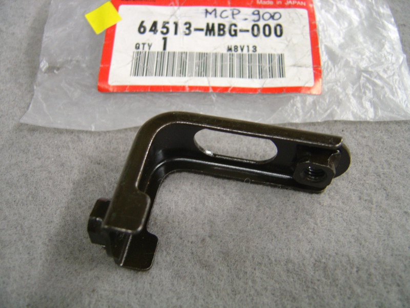 Support Carénage Avant Gauche Honda VFR800F 64513-MBG-000