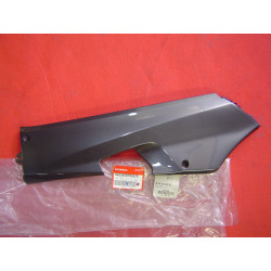 cache latéral de sol gauche de SCV100 Lead 03-06 code couleur NHA04M ref