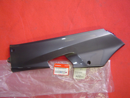 cache latéral de sol gauche de SCV100 Lead 03-06 code couleur NHA04M ref