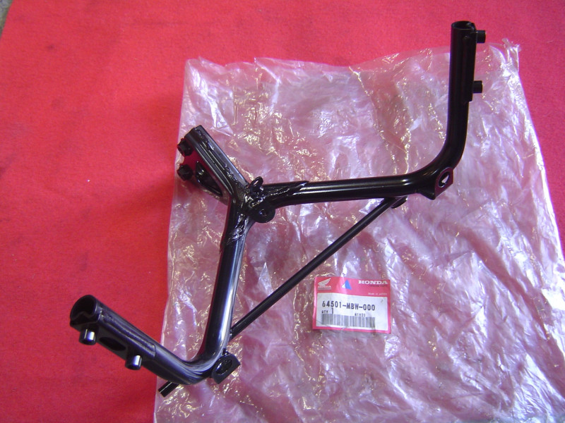 Araignée de carénage Honda CBR600 99-00 | Réf. 64501MBW000