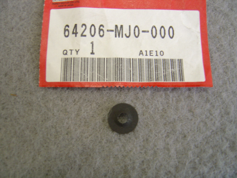 Agrafe 4mm fixation montage HONDA 64206-MJ0-000