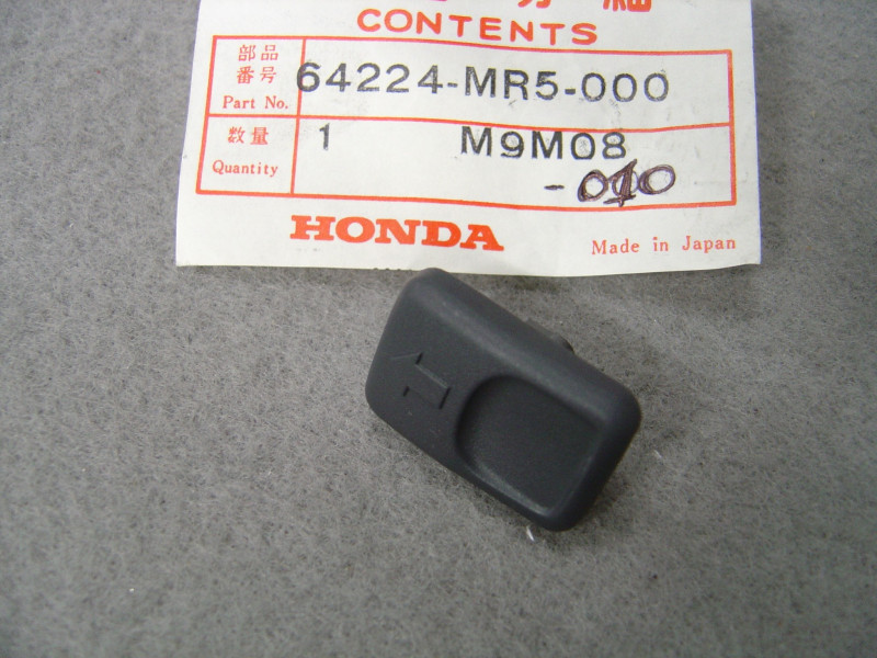 Bouton Montage Carénage Honda PC800 - Réf 64224MR5000