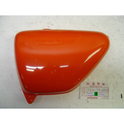 Cache latéral droit orange YR-26 CB125S3 Honda | Réf. 83640383670ZB