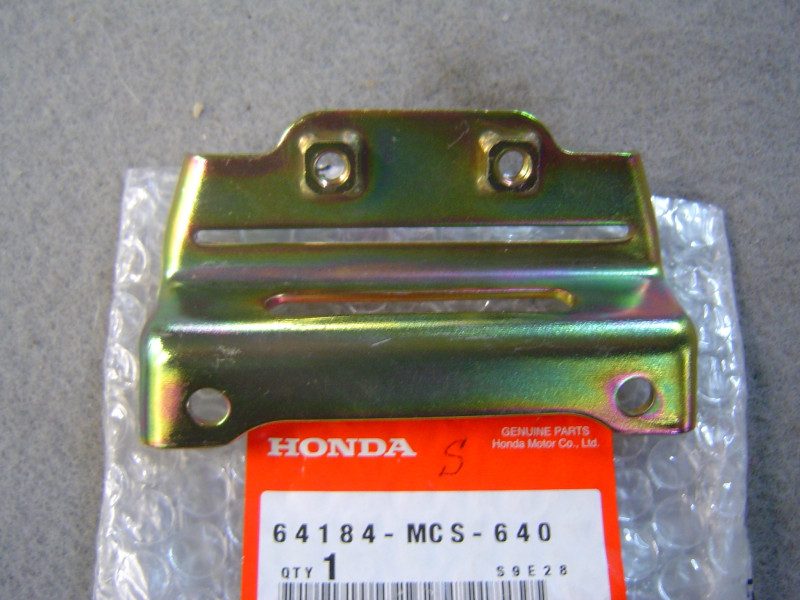 Support mécanisme pare-brise Honda ST1300 – 64184MCS640