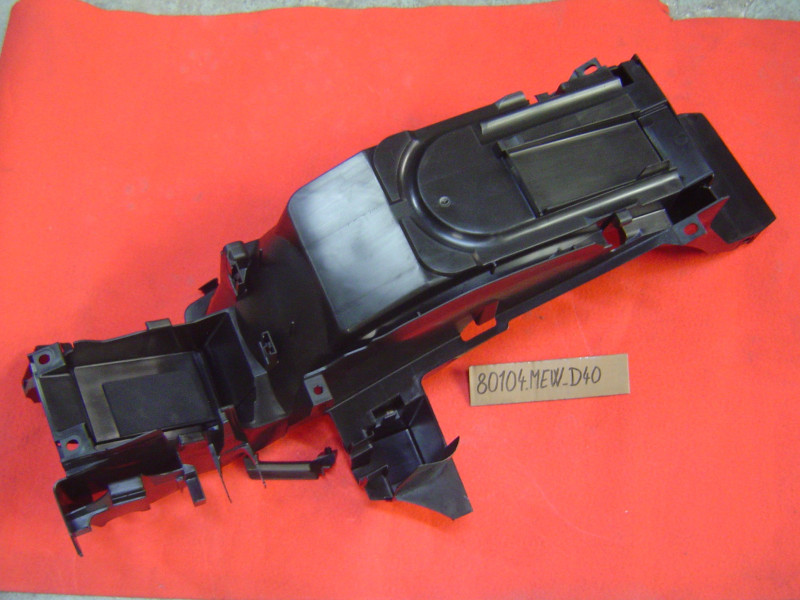 Garde Boue B Arrière Honda NT700V 2010/2016 - 80104MEWD40