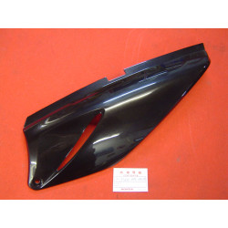 Cache latéral gauche Honda XL125V Noir NHA65P – Réf. 83600-KPC-640ZR