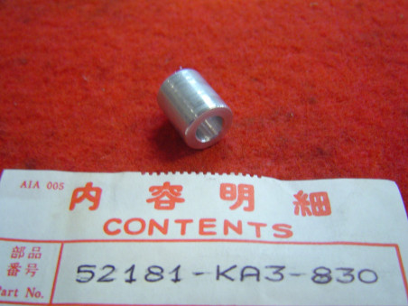 Entretoise Protège Chaîne Honda CR125R CR250 CR500 – Réf. 52181KA3830
