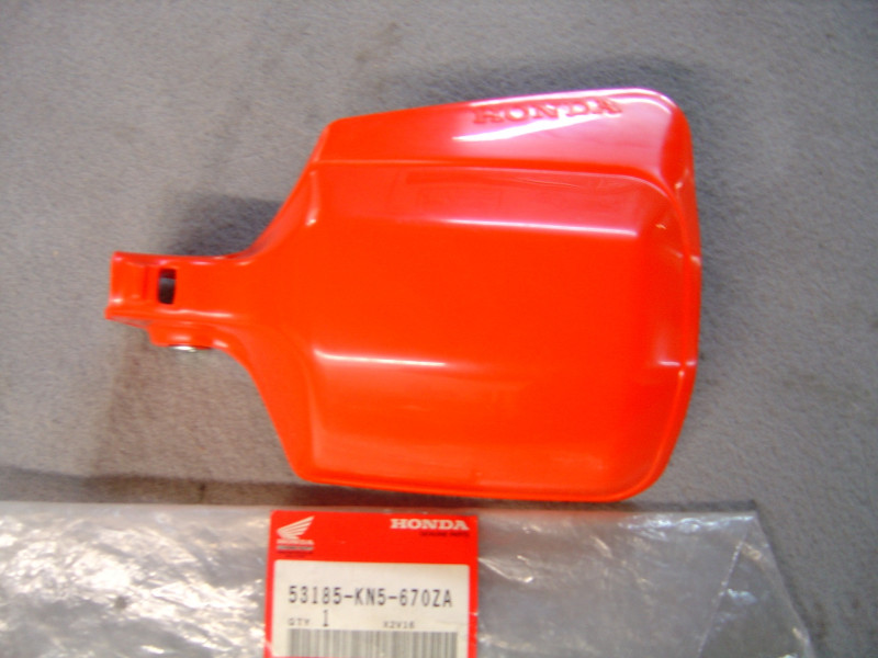 Protège-main gauche Honda XR600R 85/86 R119 | 53185KN5670ZA