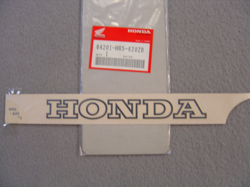 Décor autocollant carénage avant Honda PC800 64201MR5620ZB