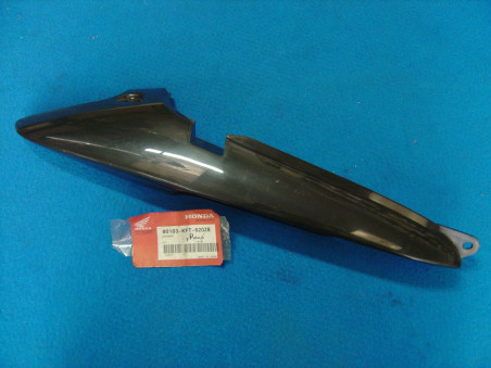 Flanc de selle droit Honda CLR125 W 98 NH1 – Réf. 80103KFT620ZB