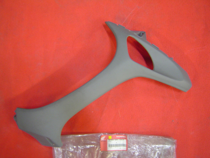 Cache latéral AV droit Honda SJ50 Bali NH369R | 64305GAV700ZF