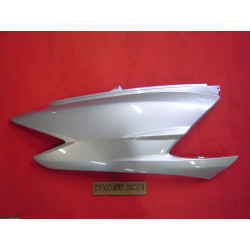 Cache latéral AR droit gris de SCV100 Lead 03/06 HONDA 83500-KRP-900ZA