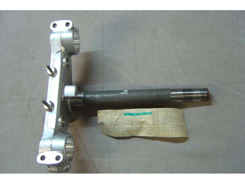 Té de fourche inférieur Honda CB1100 Rc Rd - Réf. 53200MA3640