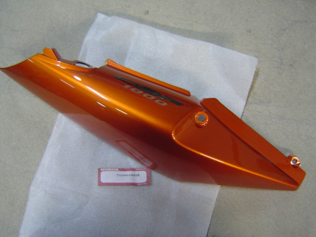 Flanc de selle droit Honda CBF1000 2006 – Réf. 77315-MFA-D00ZE