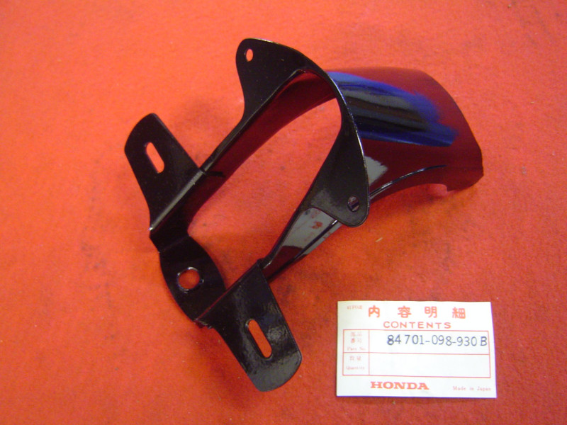Support feu arrière Honda ST50 - Réf. 84701098930B