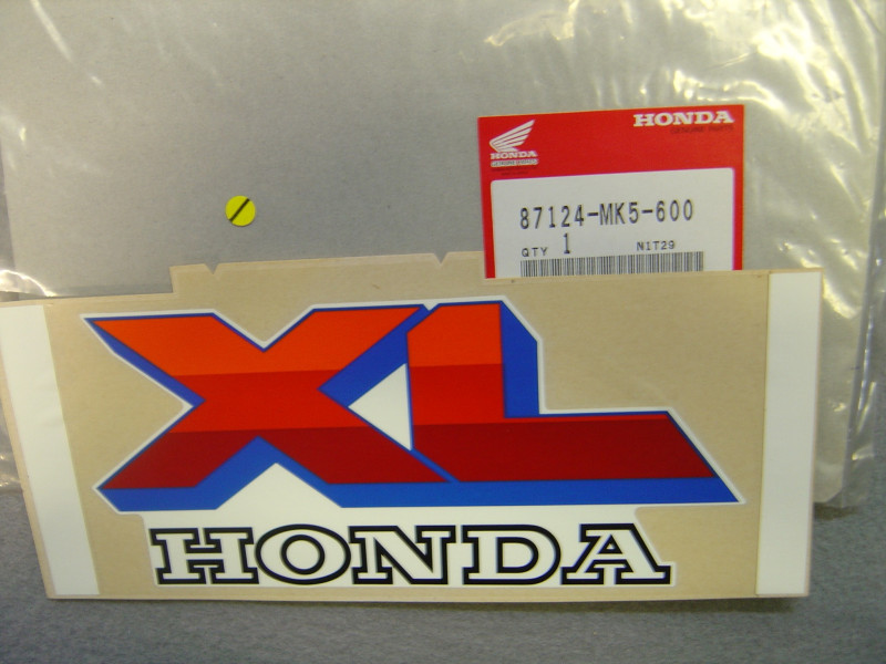 Autocollant réservoir gauche Honda XL600LM – Réf. 87124MK5600