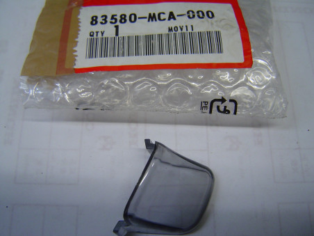 Déflecteur gauche couvre culasse Honda GL1800 - 83580MCA000