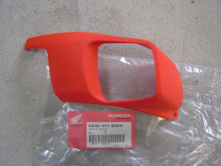 Habillage clignotant AR droit Honda SA50 Vision 83 R134
