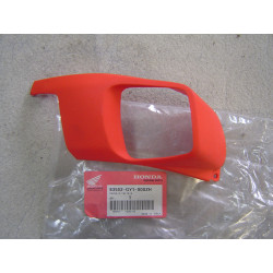 Habillage clignotant AR droit Honda SA50 Vision 83 R134