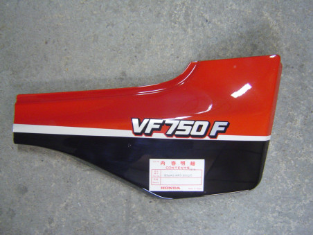 Cache latéral droit Honda VF750FD FE NH1Z – Occasion