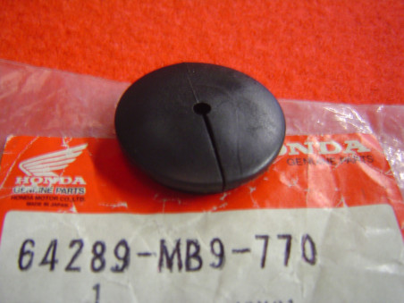 Caoutchouc passe fil dans carénage de GL1100ID/DD/D2D