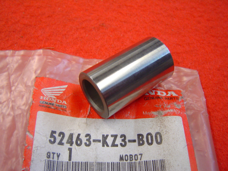Entretoise biellette amortisseur Honda CR125 CR250 – 52463KZ3B00