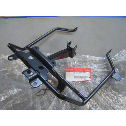 Araignée de carénage Honda XL125V Varadero 61310-KPC-640