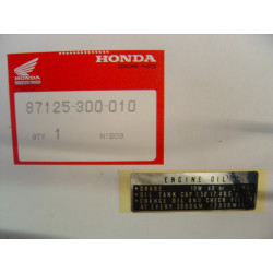 Autocollant Cache Latéral Droit Honda CB750K1-K2 | Réf. 87125300010