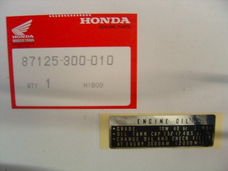 Autocollant Cache Latéral Droit Honda CB750K1-K2 | Réf. 87125300010